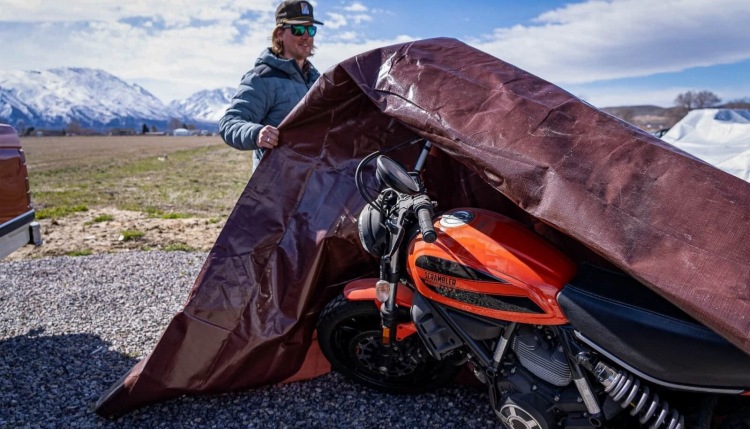 Jak wybrać najlepszą plandekę ładunkową, aby zapewnić maksymalną ochronę i trwałość